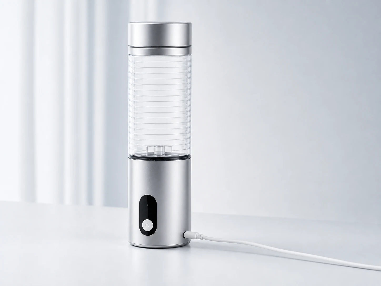 Fulmor bottle charging directly through its integrated USB-C port